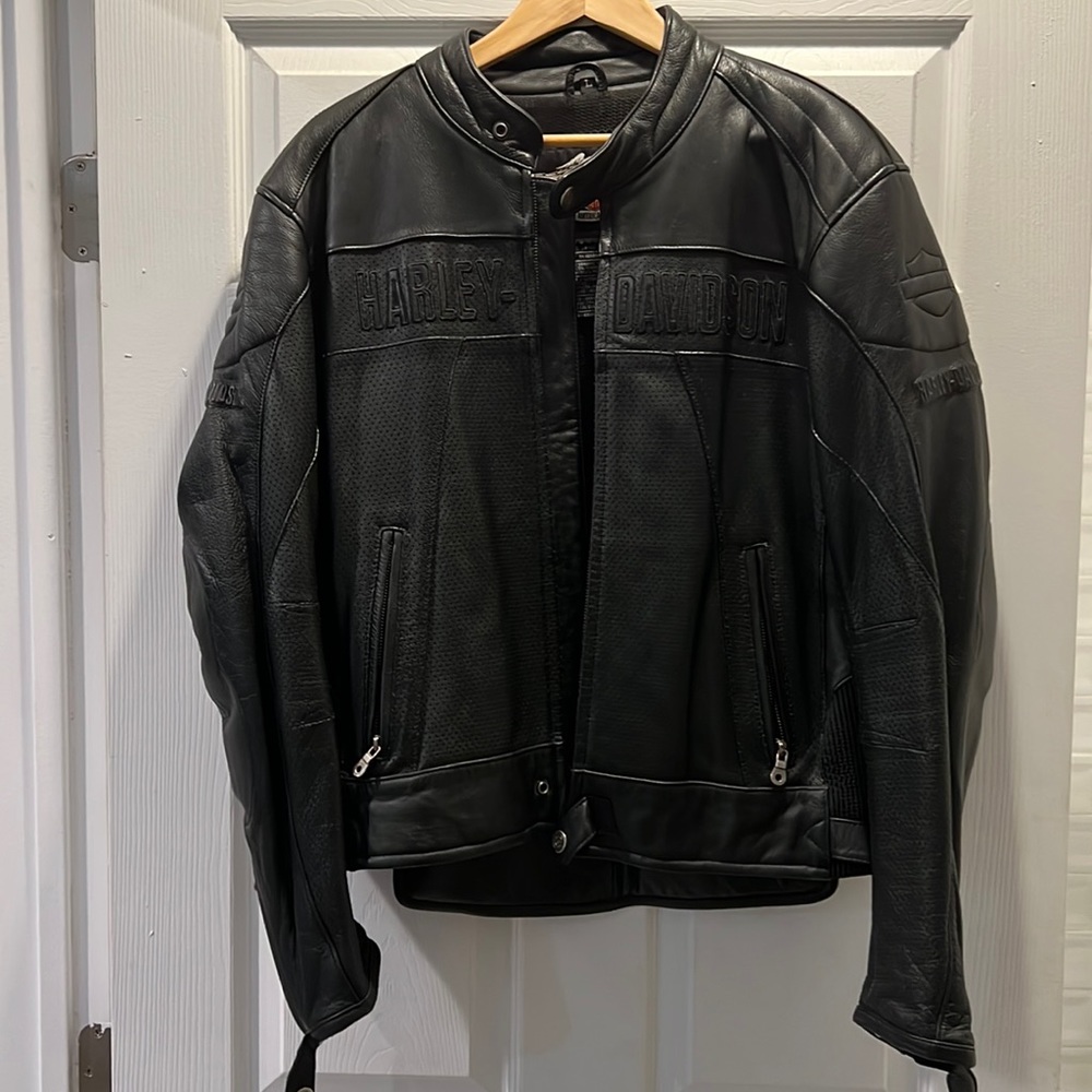 Harley Davidson black leather motorcycle jacket L
